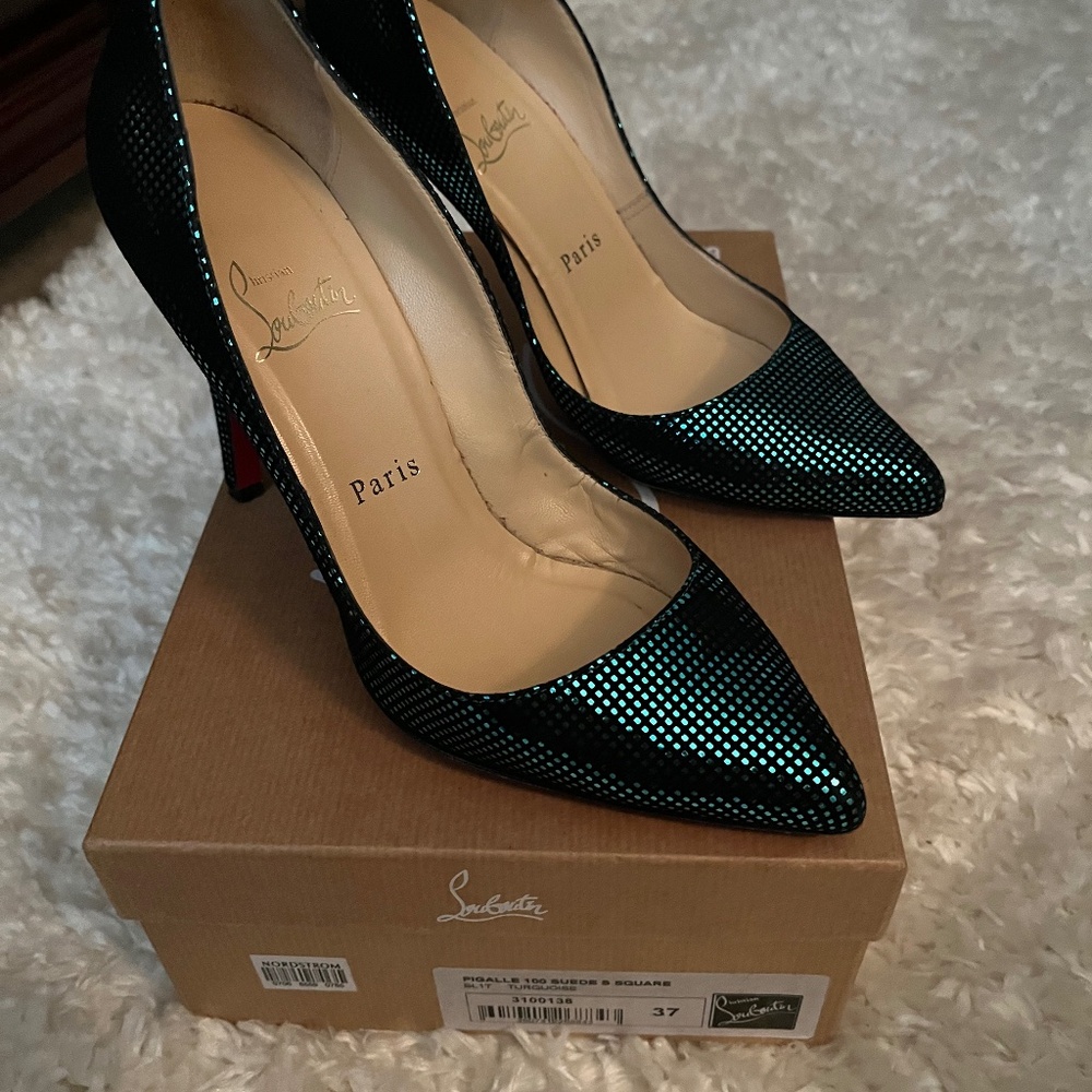 Christian Louboutin So Kate Heels